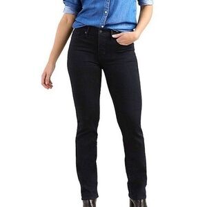 Levi’s 314 Shaping Straight size 26 barely worn